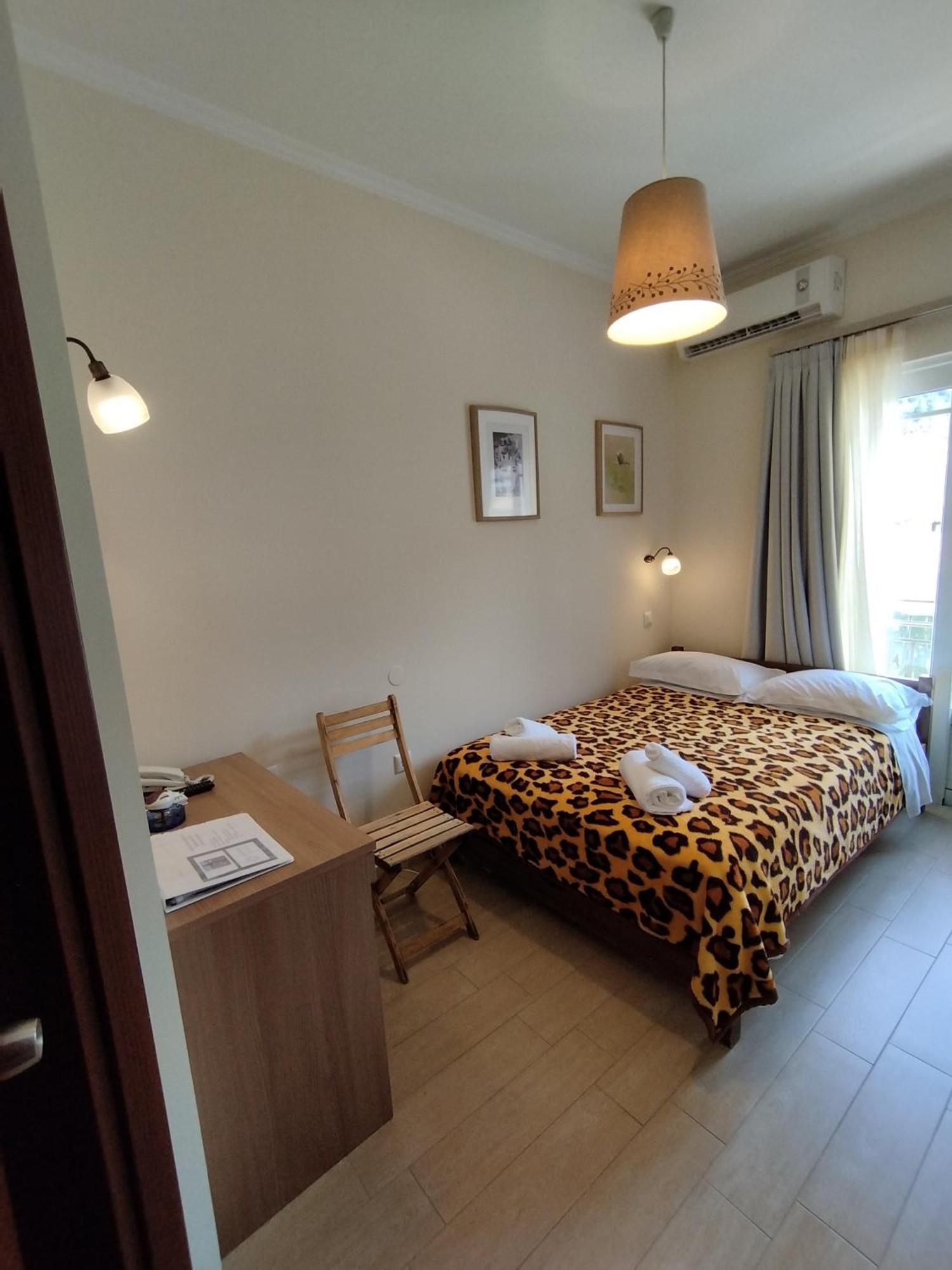 Ilios Hotel Лакка Екстер'єр фото