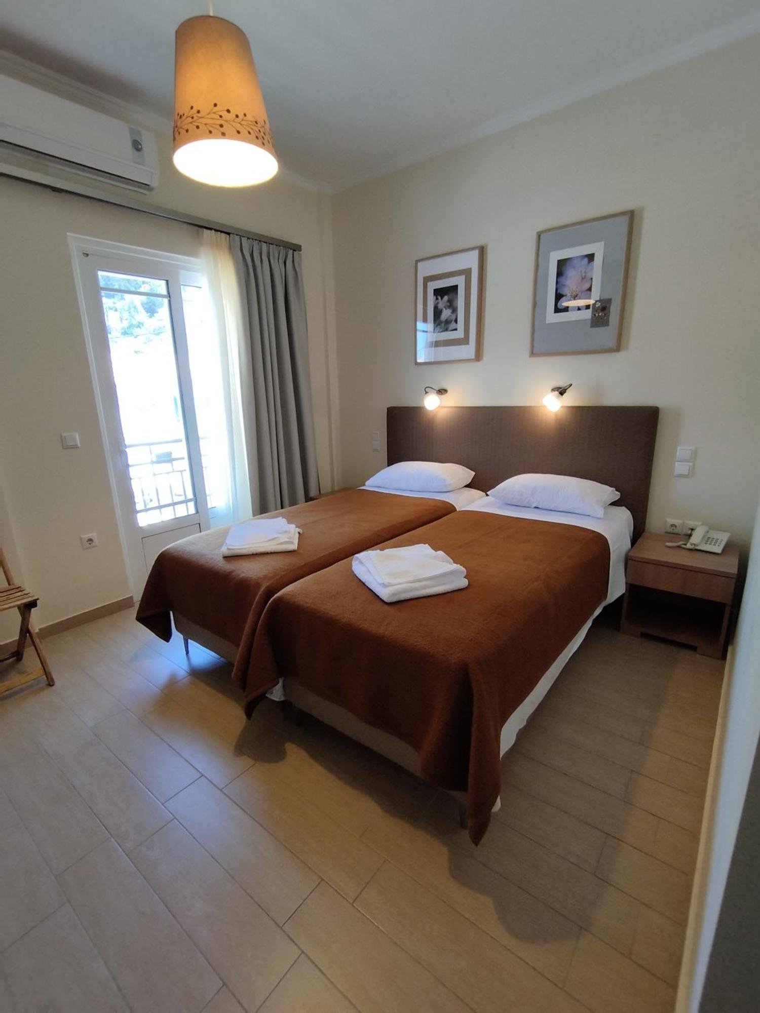 Ilios Hotel Лакка Екстер'єр фото