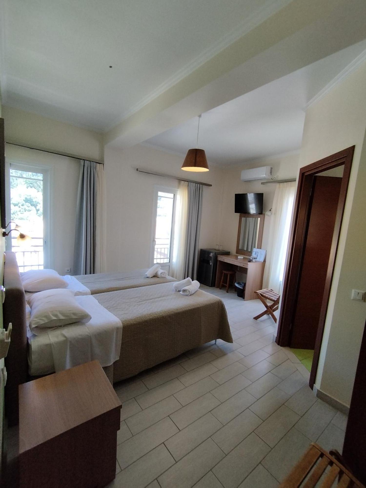 Ilios Hotel Лакка Екстер'єр фото